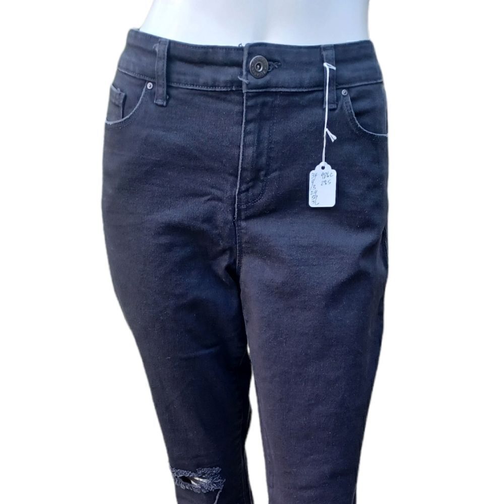 52418..Style & Co. Black Skinny Leg Jeans Size 10